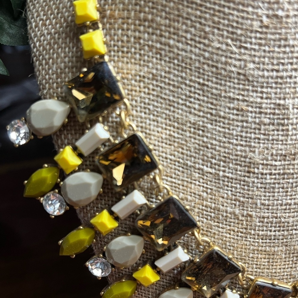 J. Crew Yellow and Gold Geometric Necklace Vintage beautiful - Picture 2 of 7